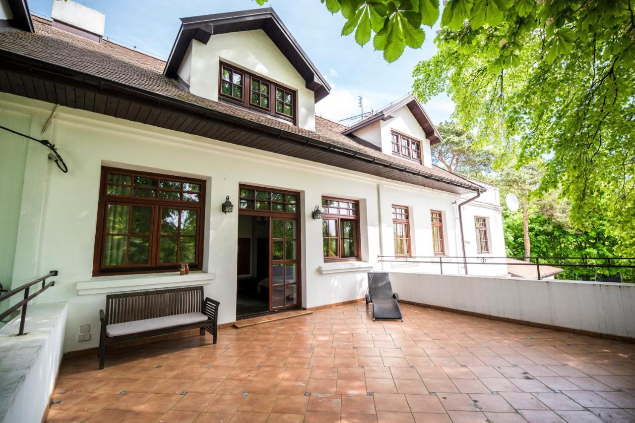 Dworek Bialy Domek Smardzewice Esterno foto