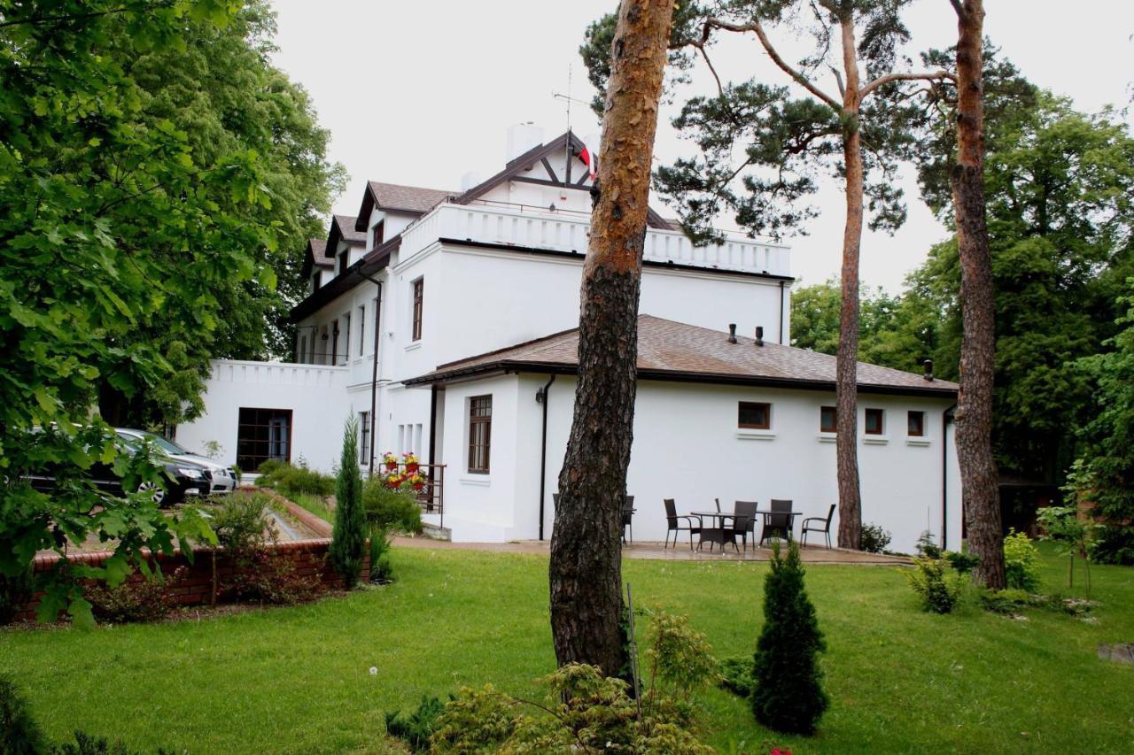 Dworek Bialy Domek Smardzewice Esterno foto
